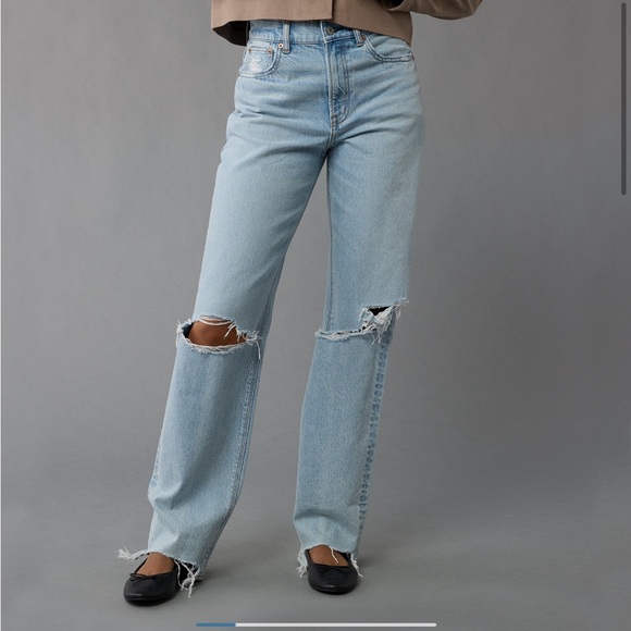 American Eagle Strigid Super High Rise Baggy Straight Light Blue Ripped Jeans - Picture 1 of 8